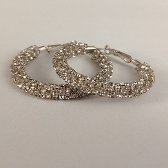 Crystal encrusted hoop earrings - Picture 3 of 3